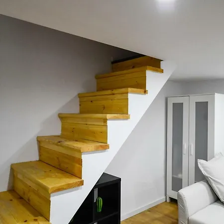 Cosy Two Bedroom Flat,rozsa Street,gin Appartamento Budapest